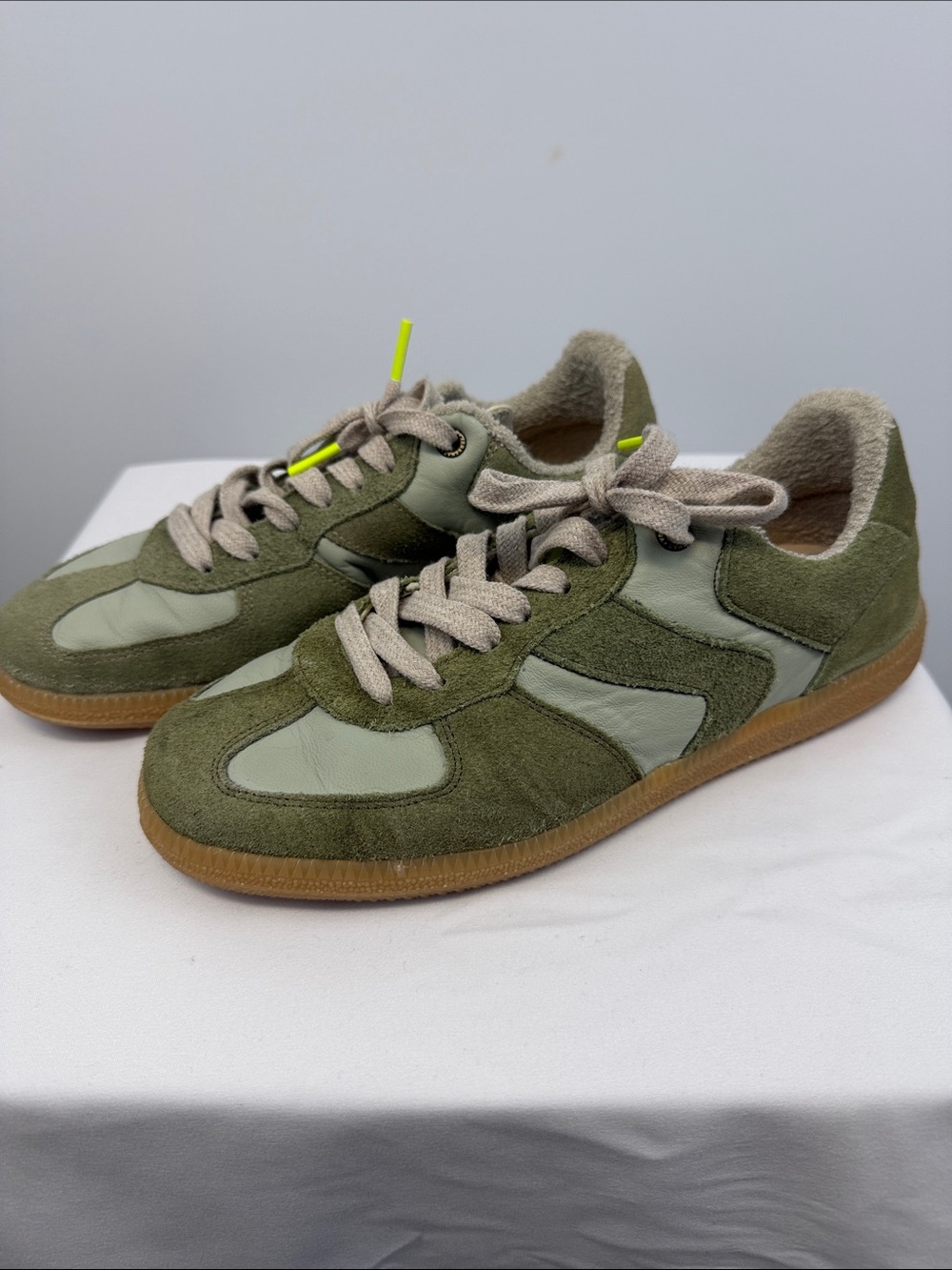 Verbenas Sora Olive Green Suede Leather Sneakers EU 40 US 9 Shearling Lined